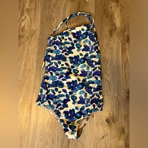 Like new and clean Adriana Degreas One Shoulder Swimsuit Size M